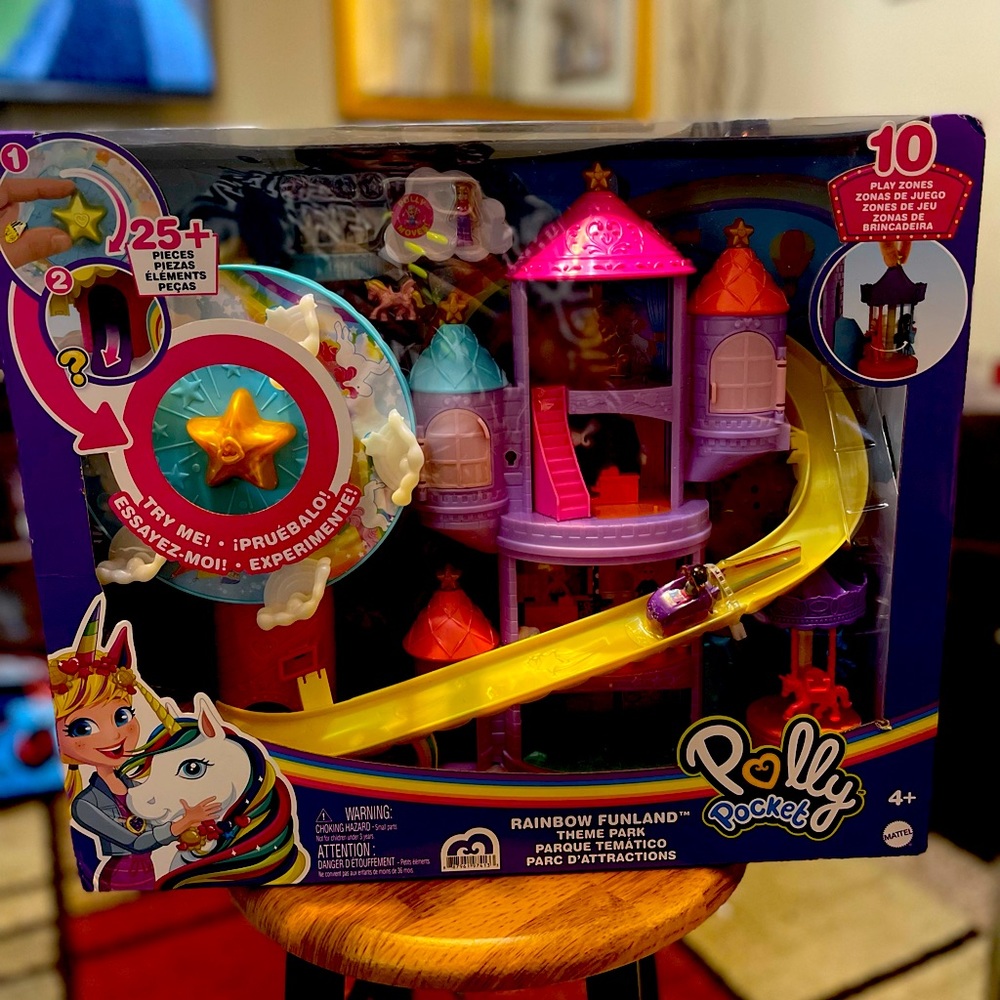 Polly Pocket Playhouse